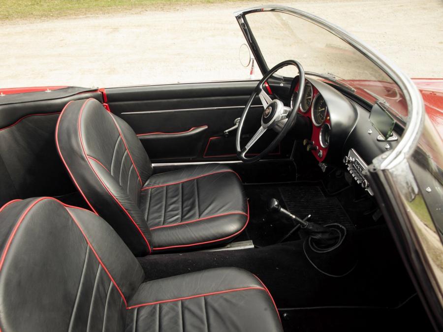 Интерьер Alfa Romeo 2000 Spider (102) 1958 года  (фото 13 из 30)